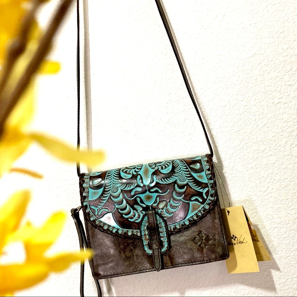⬇️ $140 | Patricia Nash Tooled Crossbody Bag. - Picture 2 of 7